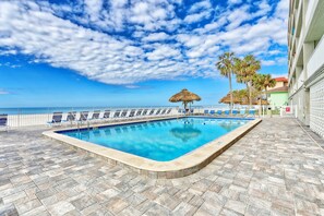 Pool - 🌞Beachfront Condo🌴Sunset Views | Heated Pool + Tennis | Sea Oats 303 (Redington Shores)