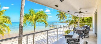 Beachfront Estate - Two Villas / Heated Pools / Docks / Dolphin & Mahi Key