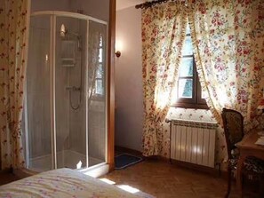 Room - Chez Daniel et Zdenka – Armelle Room (Villars-les-Dombes)