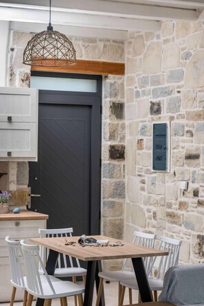 Dining - ELMARA Crete Beachside Villa 3 with Private Pool (Kokkinos Pirgos)