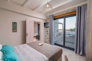 Room - Elmara Crete Beachside Villa 3 with Private Pool (Kokkinos Pirgos)