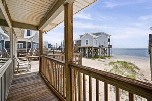 Property grounds - Classic Beach Cottage | Gulf Views + Wraparound Deck (Dauphin Island)