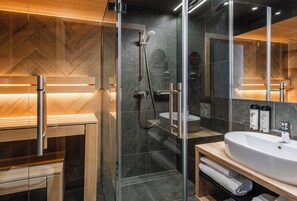 Familienapartment, Sauna | Badezimmer | Dusche, Haartrockner, Handtücher