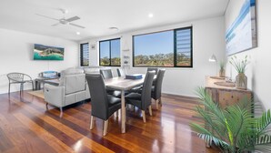 Dining - SWR Beach House – Spacious Dual-Living Retreat (South West Rocks)