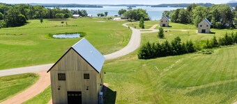 Maggie May, Salt Farm, Romantic & Rural, perfect for two near Acadia/Bar Harbor