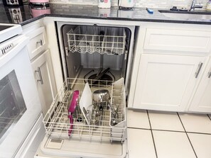 Fridge, microwave, oven, stovetop - Townhouse - Just 7 Minutes from the OU Campus! (Norman)