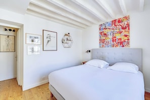 Apartment | 1 Schlafzimmer, laptopgeeigneter Arbeitsplatz, Bügeleisen/Bügelbrett