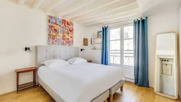 Appartement | 1 slaapkamer, een laptopwerkplek, een strijkplank/strijkijzer