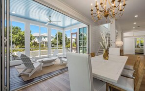 Dining - Morgan's Pearl @ 30A: Private Pool & Beach (Santa Rosa Beach)