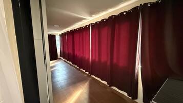 Deluxe tweepersoonskamer, balkon | Interieur