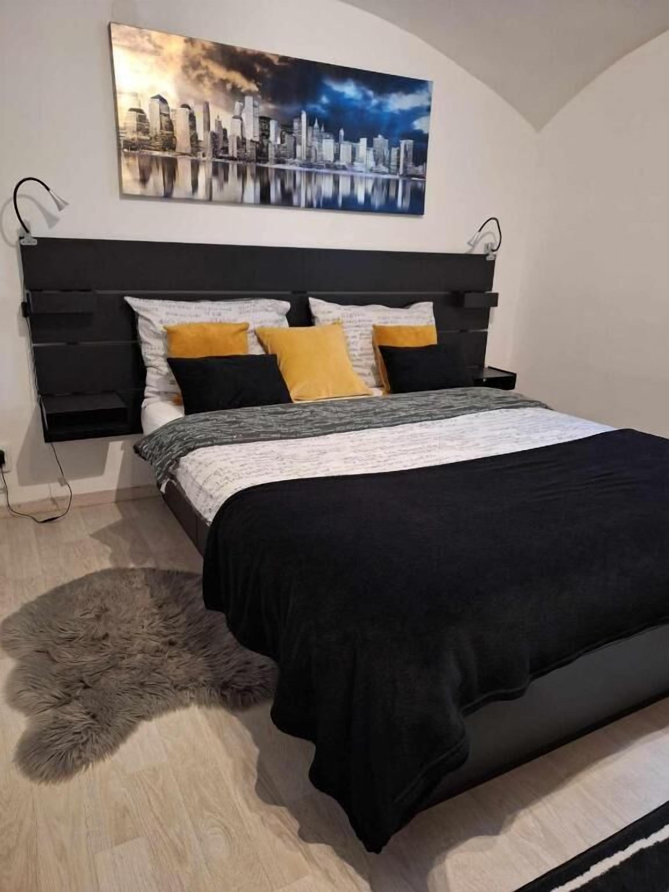 Blackout curtains, iron/ironing board, free WiFi