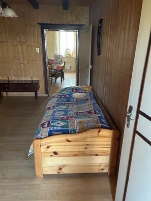 Room - Homerez - Home in Cemboing (Cemboing)