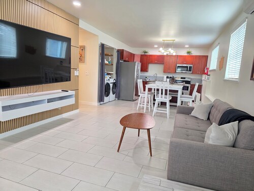 2-bedroom lower level suite in Seattle