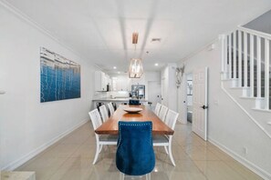 Dining - 4BR Beach Home + Pool (Lauderdale-by-the-Sea)