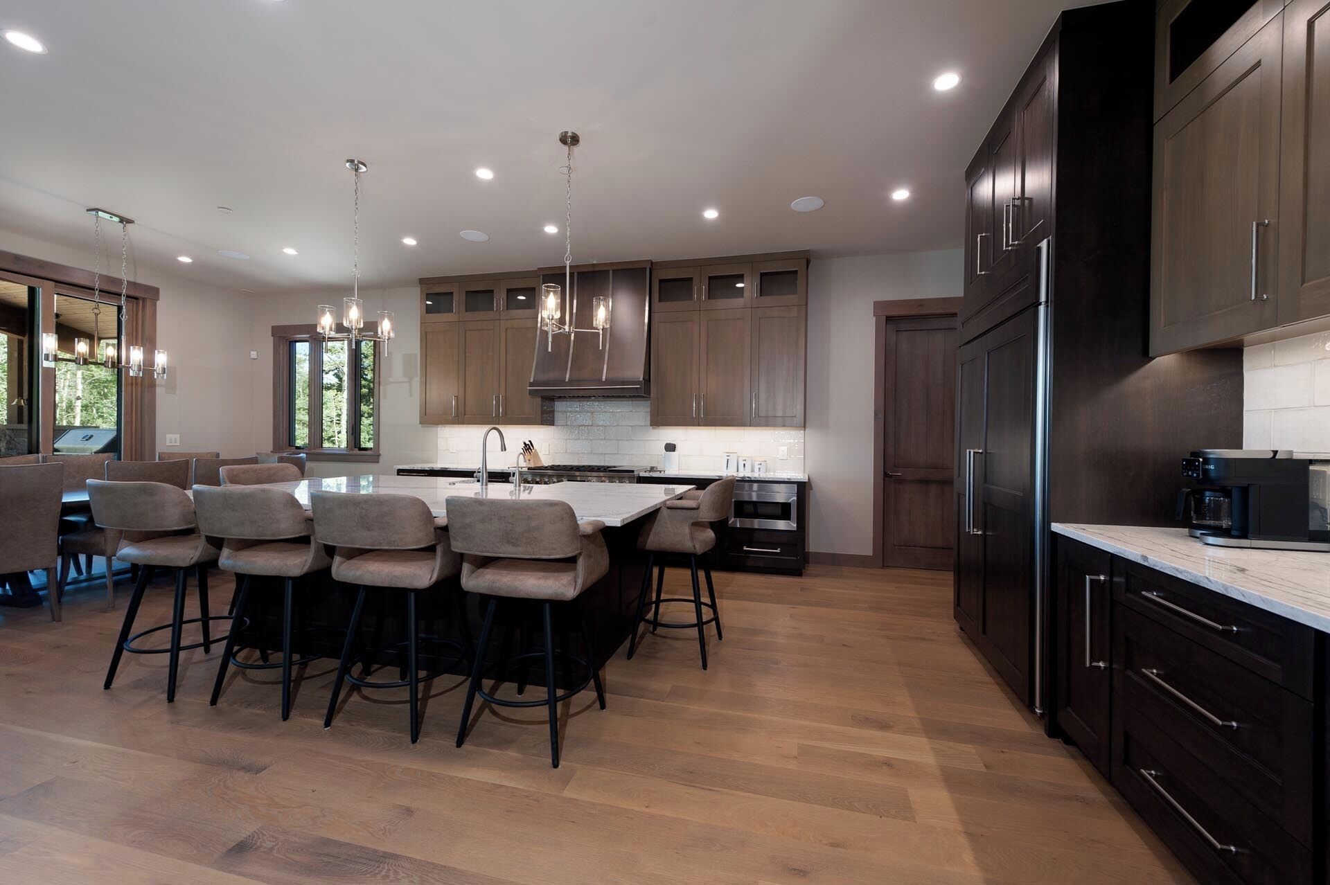 Fully stocked kitchen with seating for 8 at the island