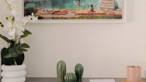 Interior - 2-room apartment with pool and private parking (Vallauris)