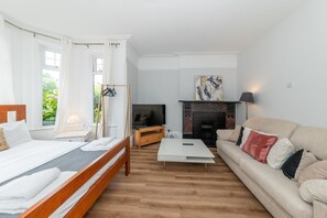 Room - Bright Cosy Studio Prime Location Central Caversham - Pass the Keys (Reading)