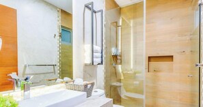Hair dryer, soap, shampoo - Beachside retreat w/ rooftop pool & BBQ (Playa del Carmen)