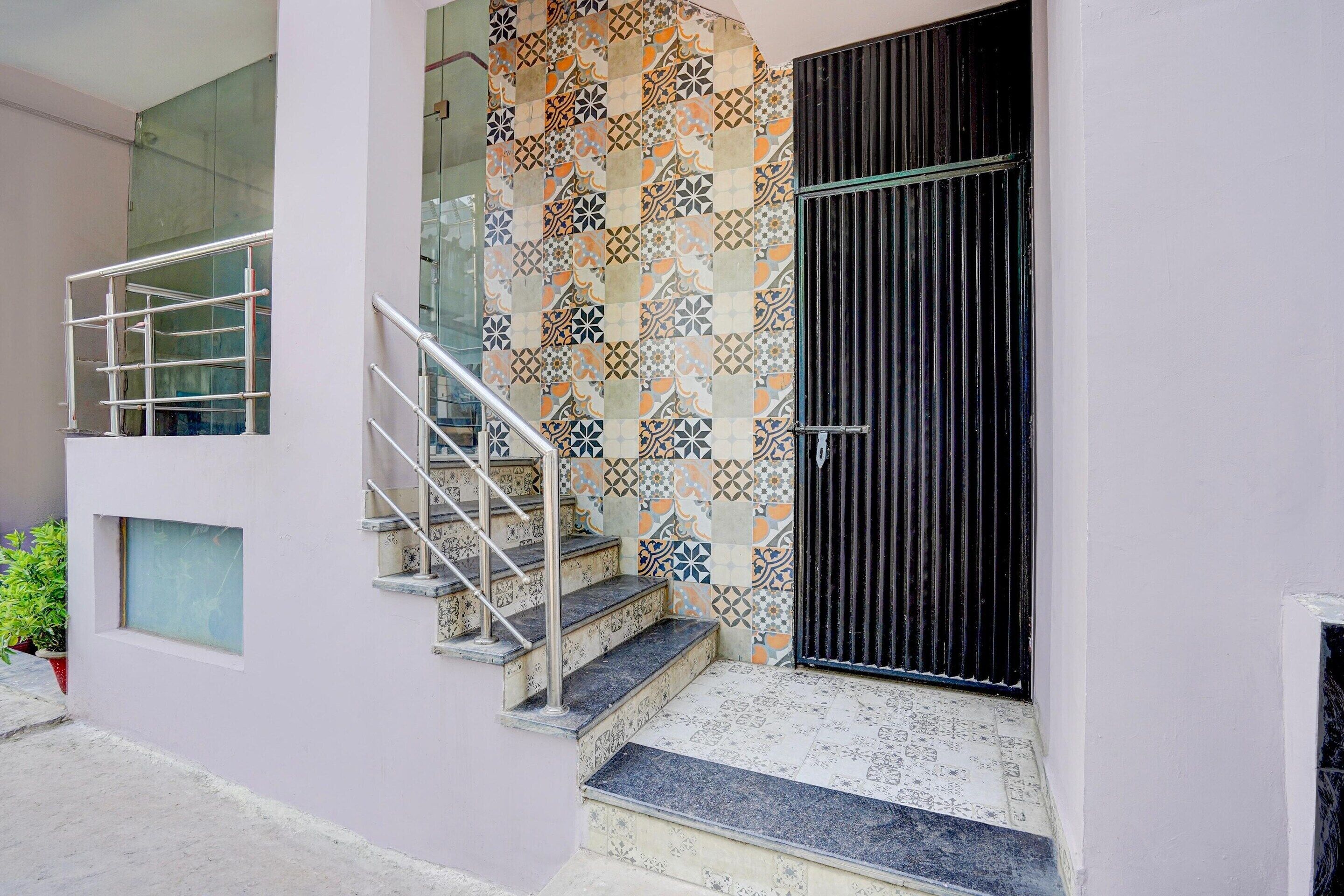 House | Reception