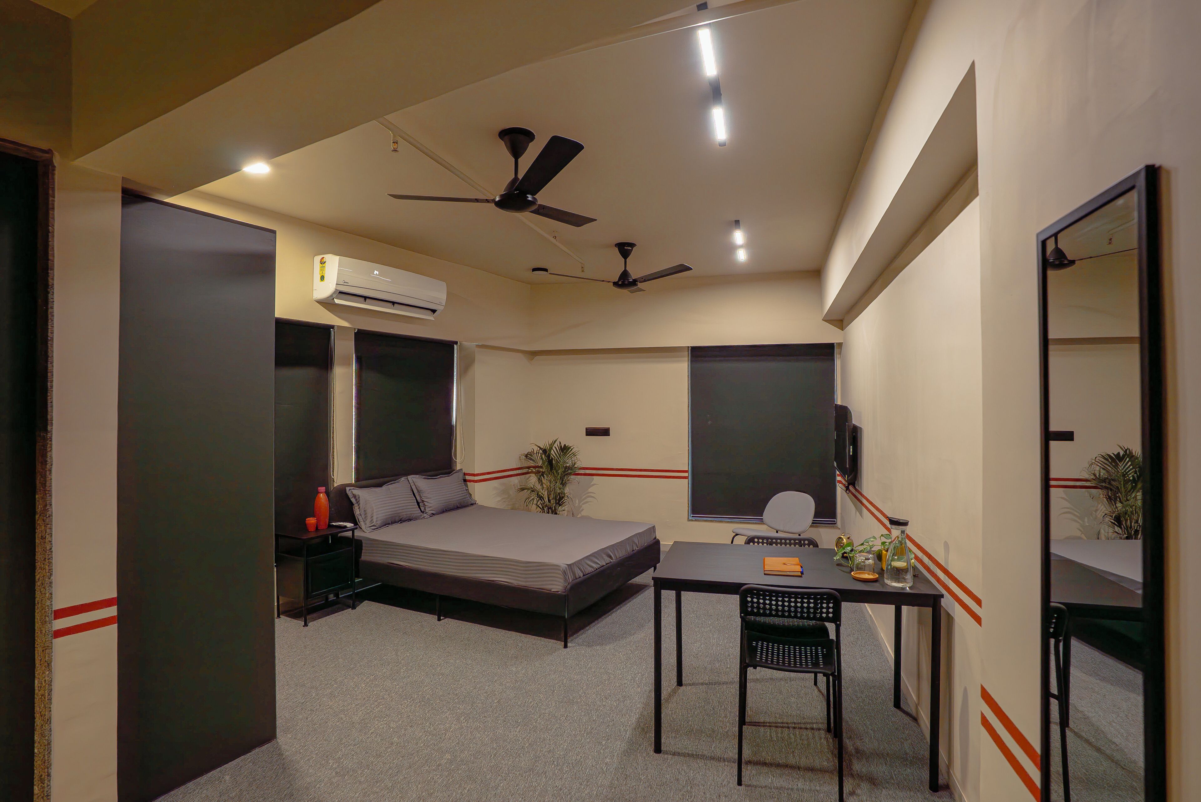 Studio, uitzicht op stad | Een bureau, een laptopwerkplek, babybedden, gratis wifi