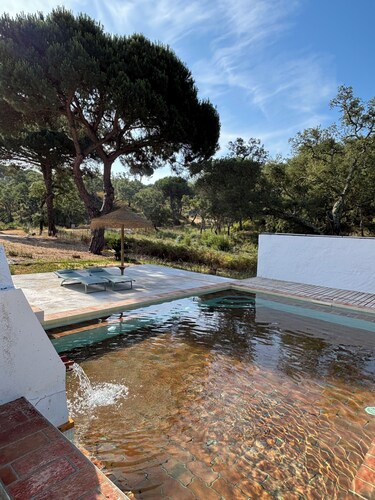 4bedroom farmhouse in charming Melides with a private Jacuzzi and a shared pool.