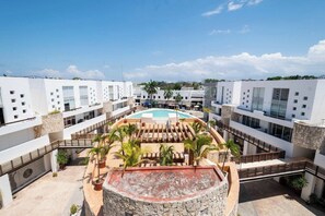 Exterior - Playa retreat w/ pool - walk to ruins, beach & 5th (Playa del Carmen)