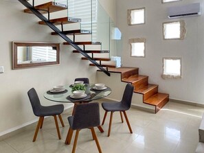 Dining - Playa retreat w/ pool - walk to ruins, beach & 5th (Playa del Carmen)