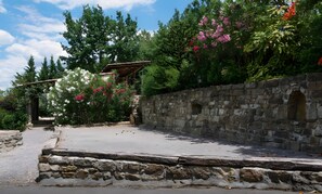 Property grounds - Chalet “Comfort Shared Pool” with Pool, Shared Terrace and Wi-Fi (Les Vans)