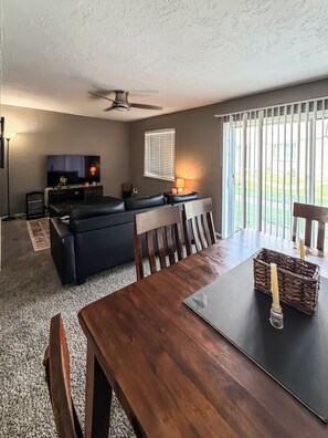 Dining - Town House (Norman)