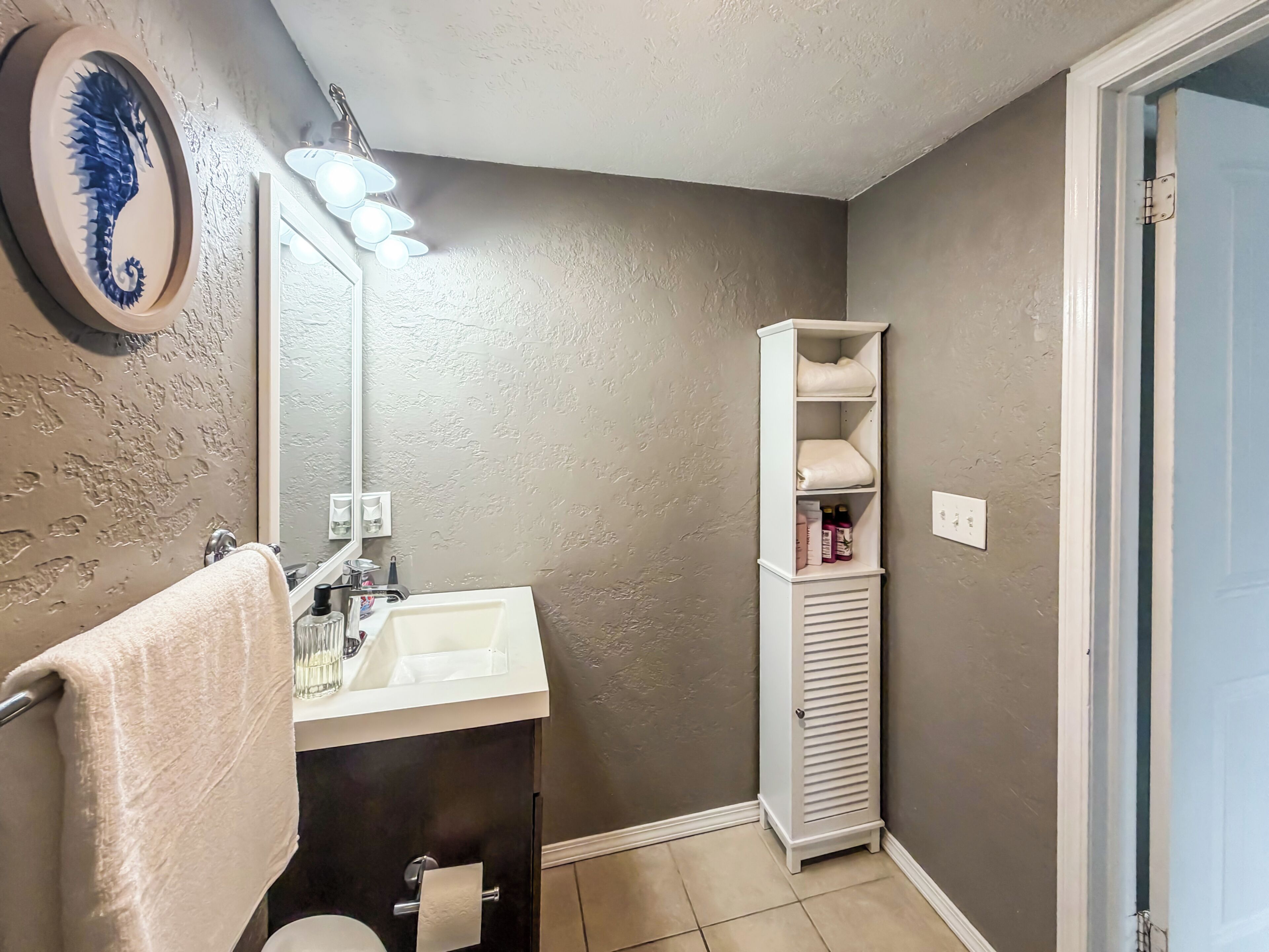 House, Patio | Bathroom
