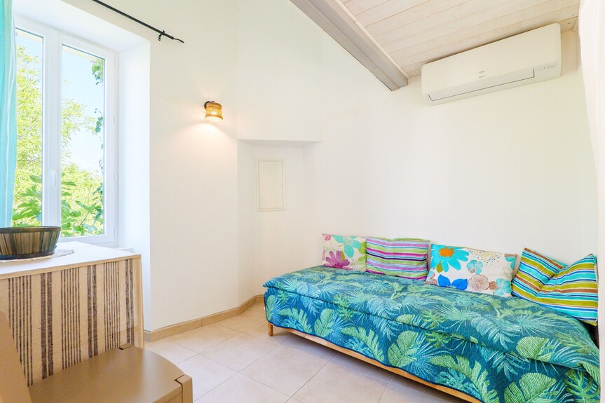 Appartement « Le Petit Manoir Piscine Partagée » Avec Balcon, Wi-fi Et Climatisation - Les Vans