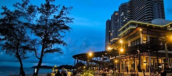 LUXURY Hotel