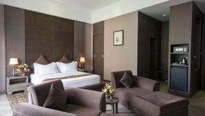 1 bedroom, iron/ironing board, WiFi, bed sheets - LUXURY Hotel (Phnom Penh)