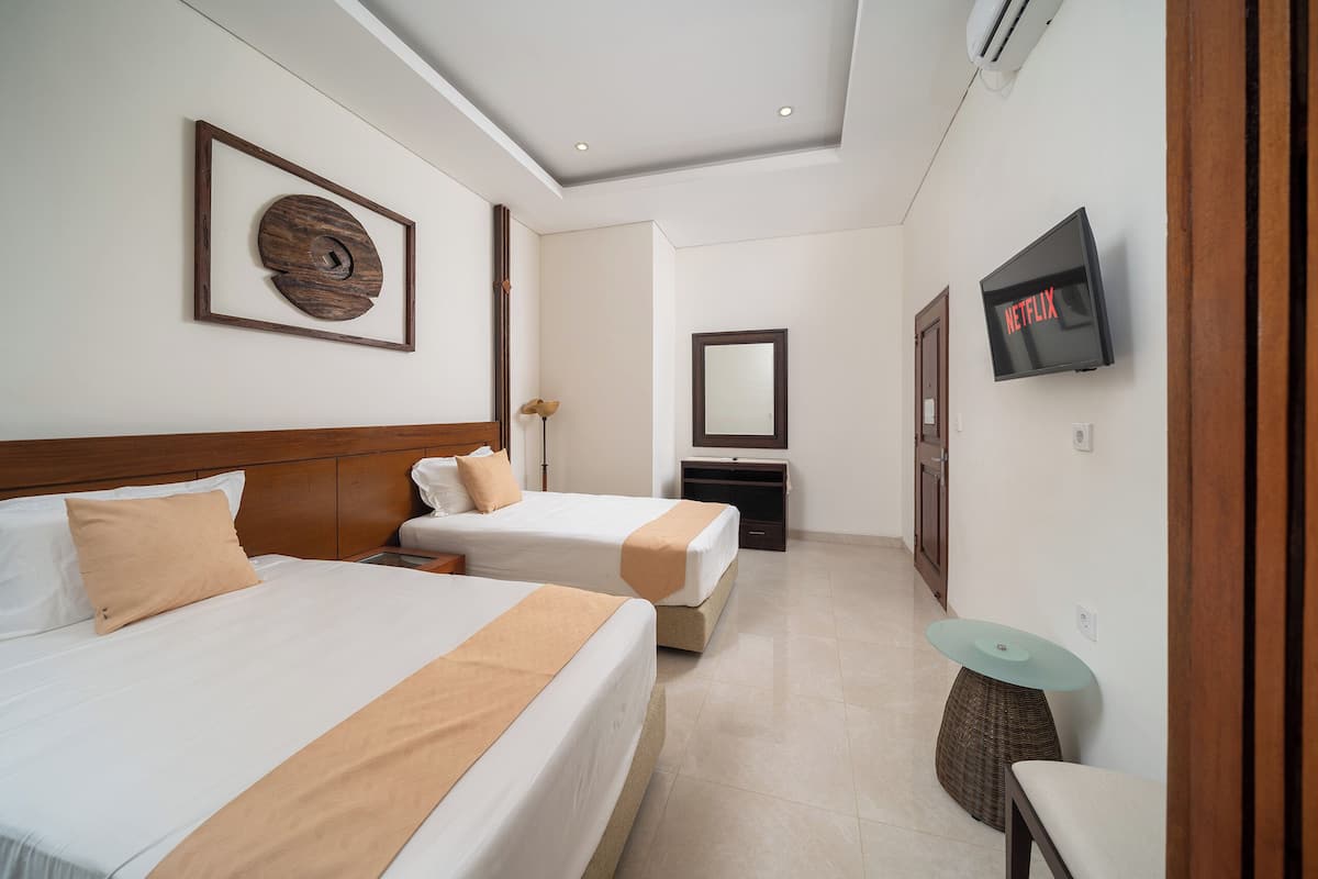 Quarto duplo luxo | Escrivaninha, Wi-Fi de cortesia, roupa de cama