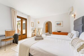 4 bedrooms, iron/ironing board, WiFi, bed sheets - Villa 'Quinta Padeiro' with Private Pool, Wi-Fi and Air Conditioning (Loulé)