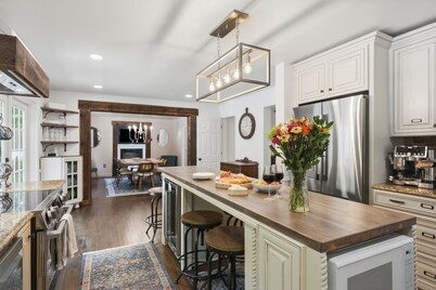 Escape to this private Hudson Valley estate featuring a seasonal HEATED pool, hot tub, hidden speakeasy, and room for up to 14 guests. Minutes from West Point, wineries, hiking, and Storm King perfect for family vacations and group getaways. **