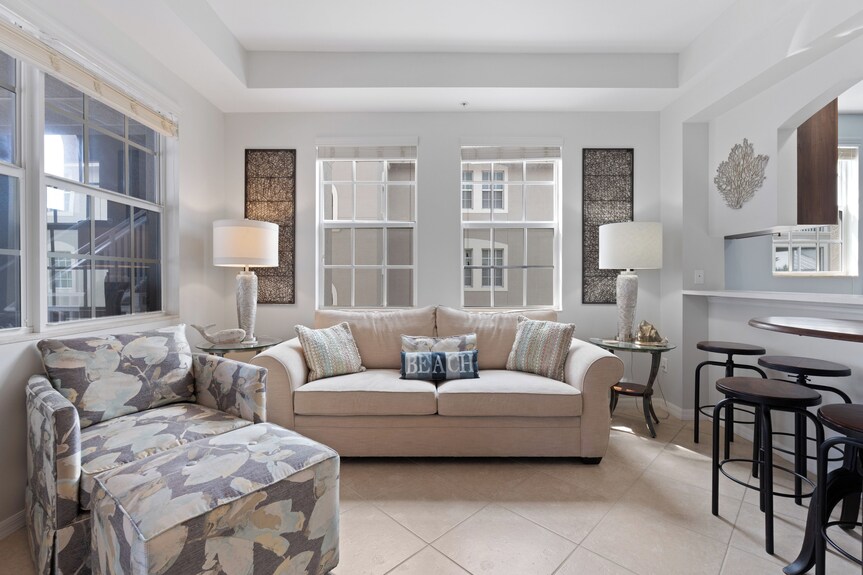 White Cap Condo B201 | Steps To Beach, Pool + Stunning Sunsets - Fort Myers Beach, FL