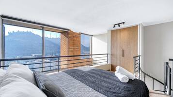 1 habitación, tabla de planchar con plancha, wifi y ropa de cama