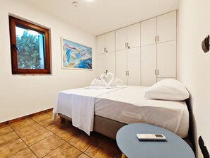 Room - Emmelia Stone Maisonette: Panoramic Sea View (Kalamata)