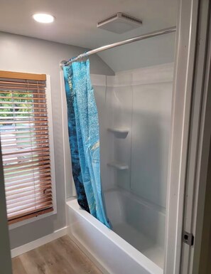 Bathroom - The Spacious Oasis-Hot Tub-Private Suite-Sleeps 11 (Wilmington)