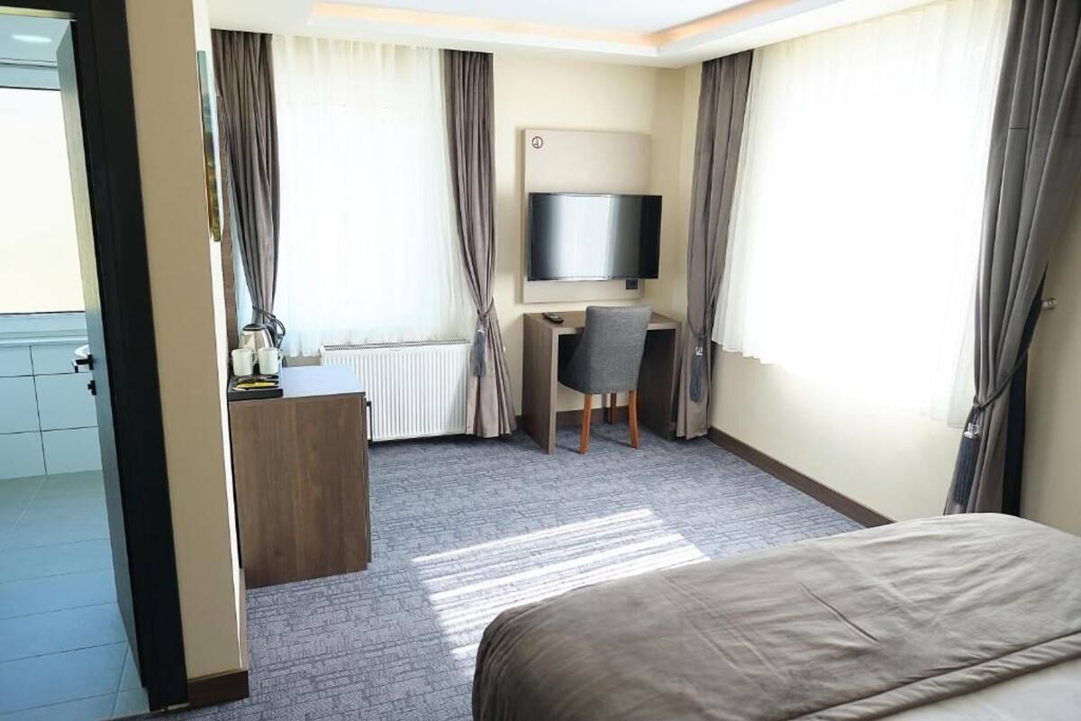 Double Room, City View | In-room safe, desk, laptop workspace