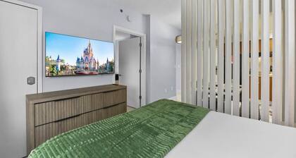 2BR Suite Near Universal w/ Pool & Gym