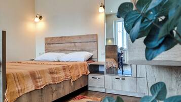 1 bedroom, iron/ironing board, WiFi (free), bed sheets