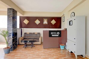 Hus | Reception