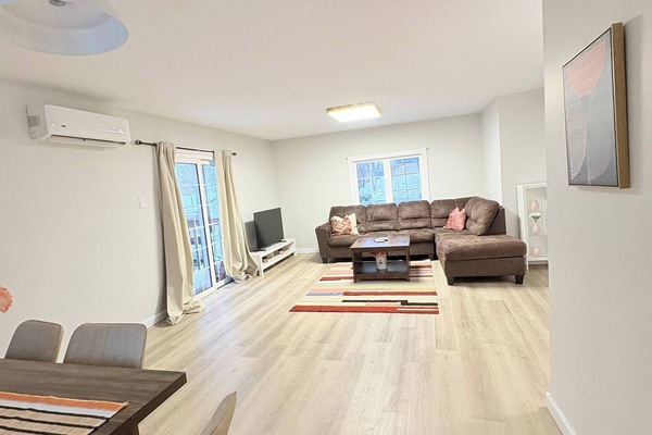 Apartment, 3 Bedrooms, Balcony | Living room