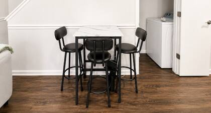 The Crestline Stay | Hoover Townhome 2BR U4