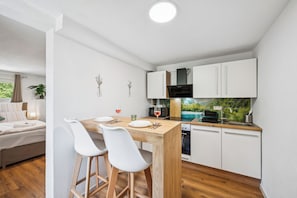 Private kitchen - Ramoni Apartments - Fichtenstube - Alpirsbach (Alpirsbach)