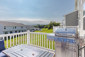 Outdoor dining - 13 Min to Beaver Stadium | Epic Game Room (Bellefonte)