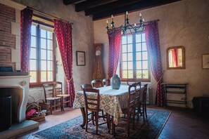 Dining - Vrbo Property (Mauges-sur-Loire)
