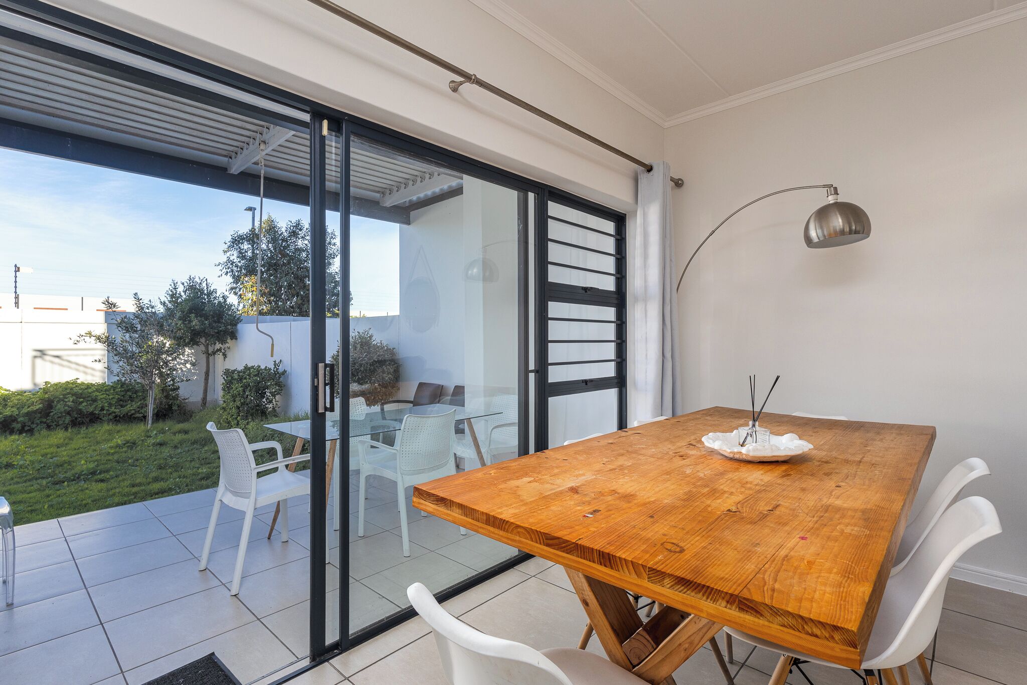 Deluxe Apartment, Garden View | Dining